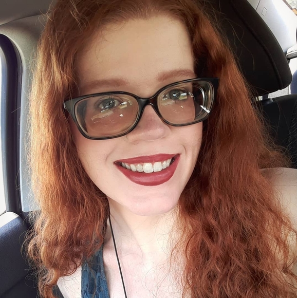 Meet your Posher - Picture 1 of 12